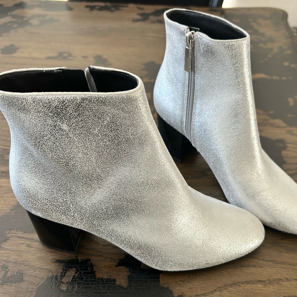 Silver booties. - Picture 5 of 7